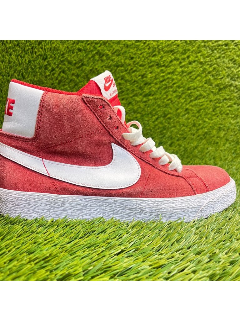 Nike Sb Blazer Mid Mens Size 7 Red White Gum Athletic Suede Skate Shoes Sneakers